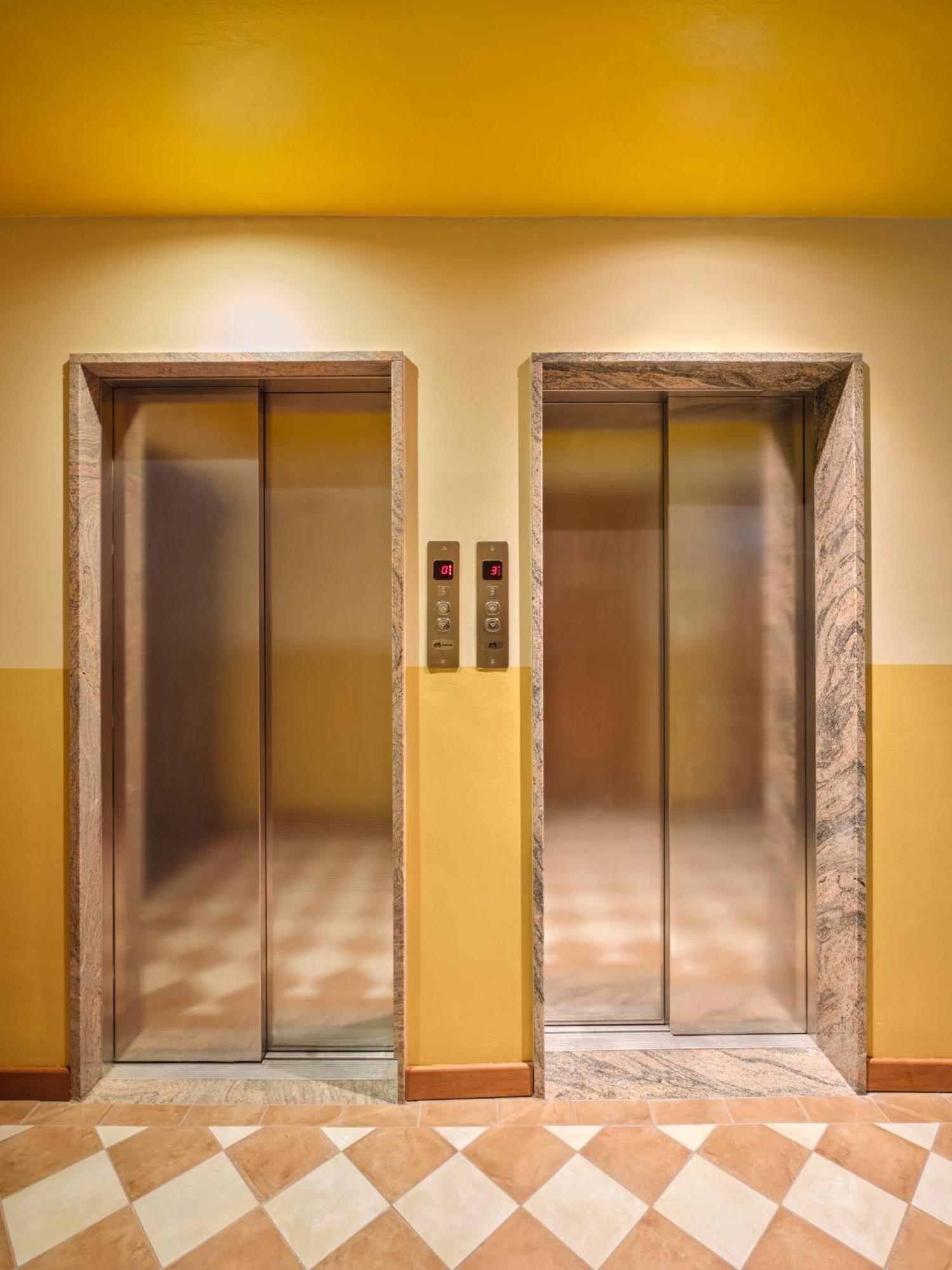 Max Brown Hotel Missori, Part Of Sircle Collection Милан Экстерьер фото
